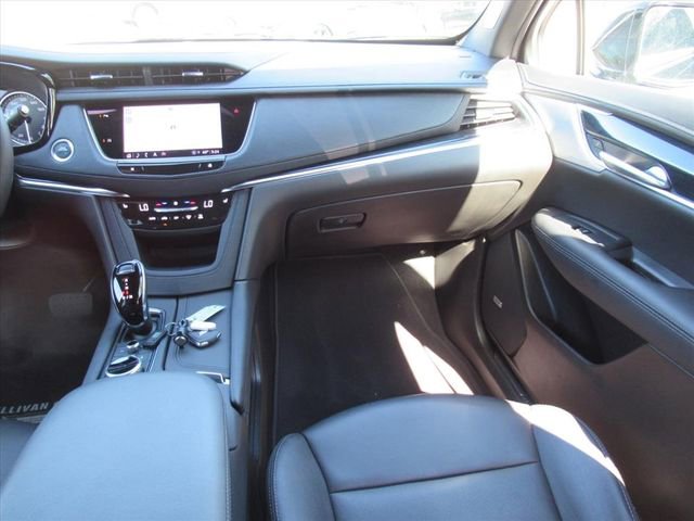 Certified 2025 Cadillac XT5 Premium Luxury FWD image 15