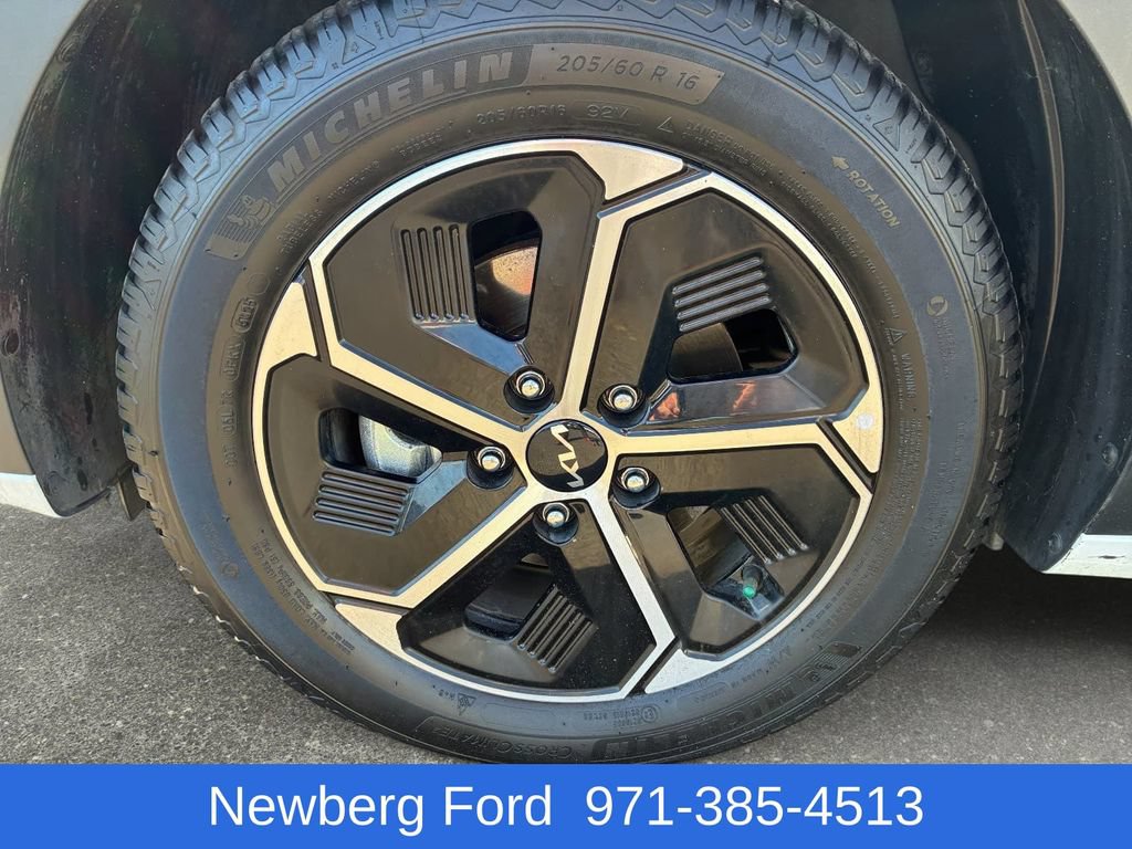 Used 2024 Kia Niro EX FWD image 10