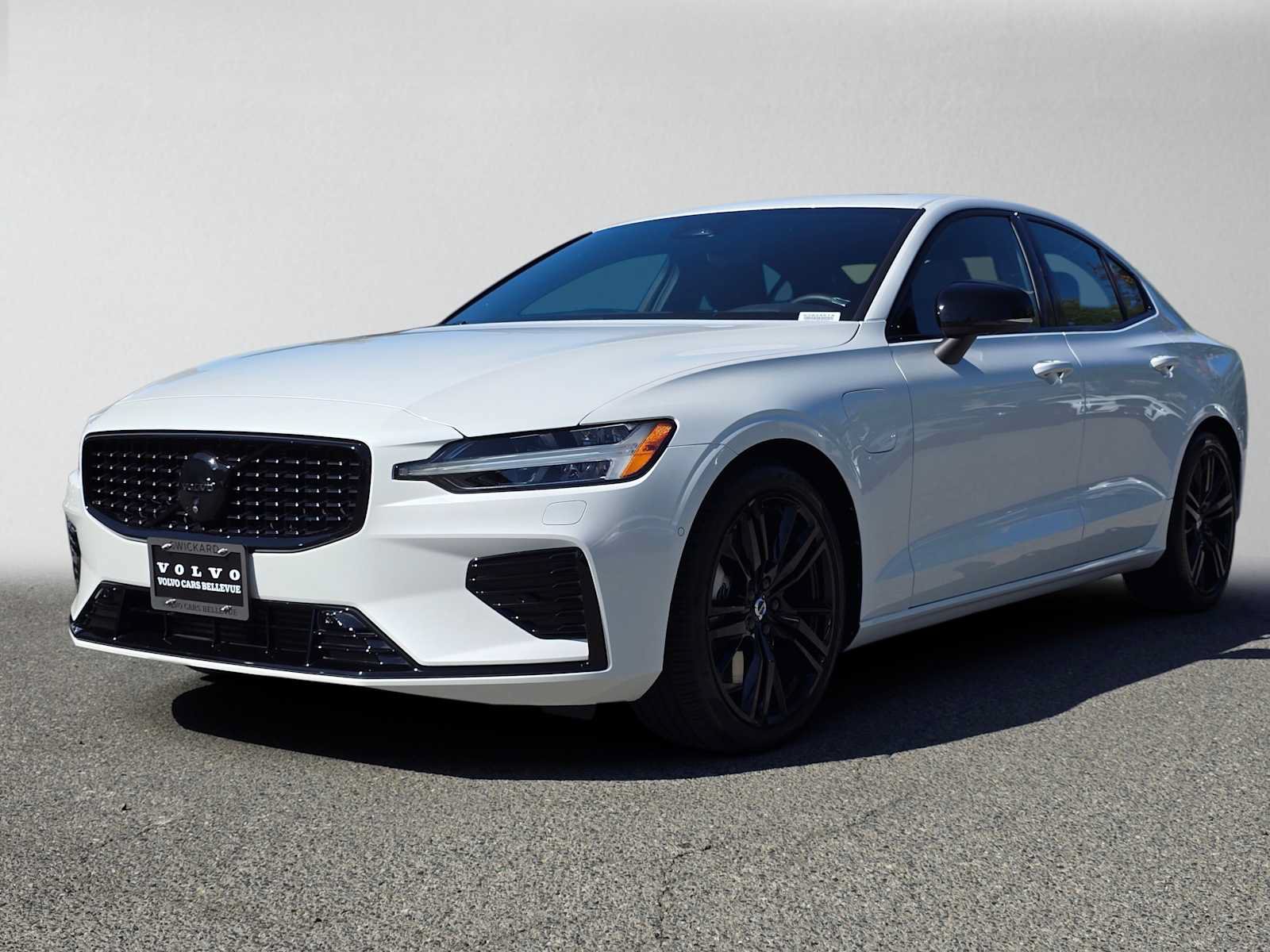 Certified 2024 Volvo S60 T8 Ultimate w/ Climate Package AWD/4WD image 8