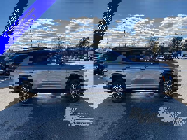 New 2026 Chevrolet Traverse LT w/ Driver Confidence Package image 6