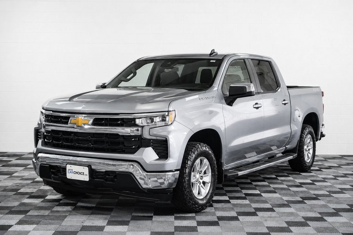 Used 2023 Chevrolet Silverado 1500 LT w/ Protection Package AWD/4WD image 1