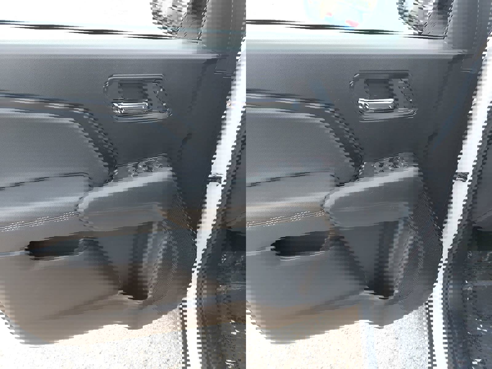 Used 2024 GMC Canyon Elevation w/ Convenience Package image 28