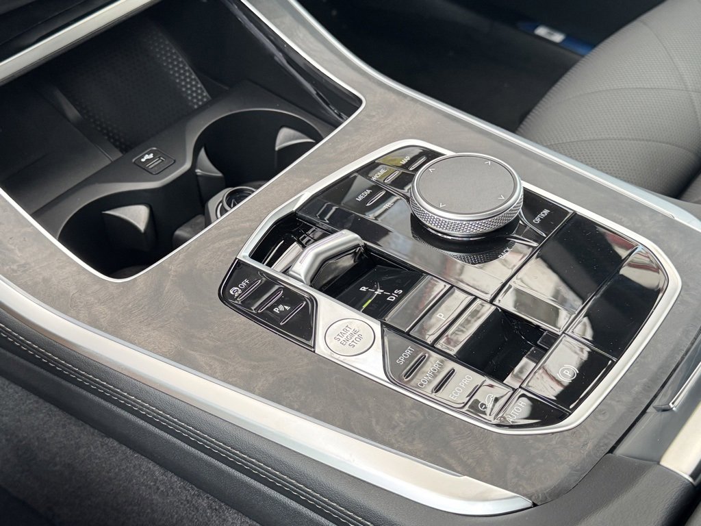 Used 2026 BMW X5 xDrive40i w/ Premium Package image 11