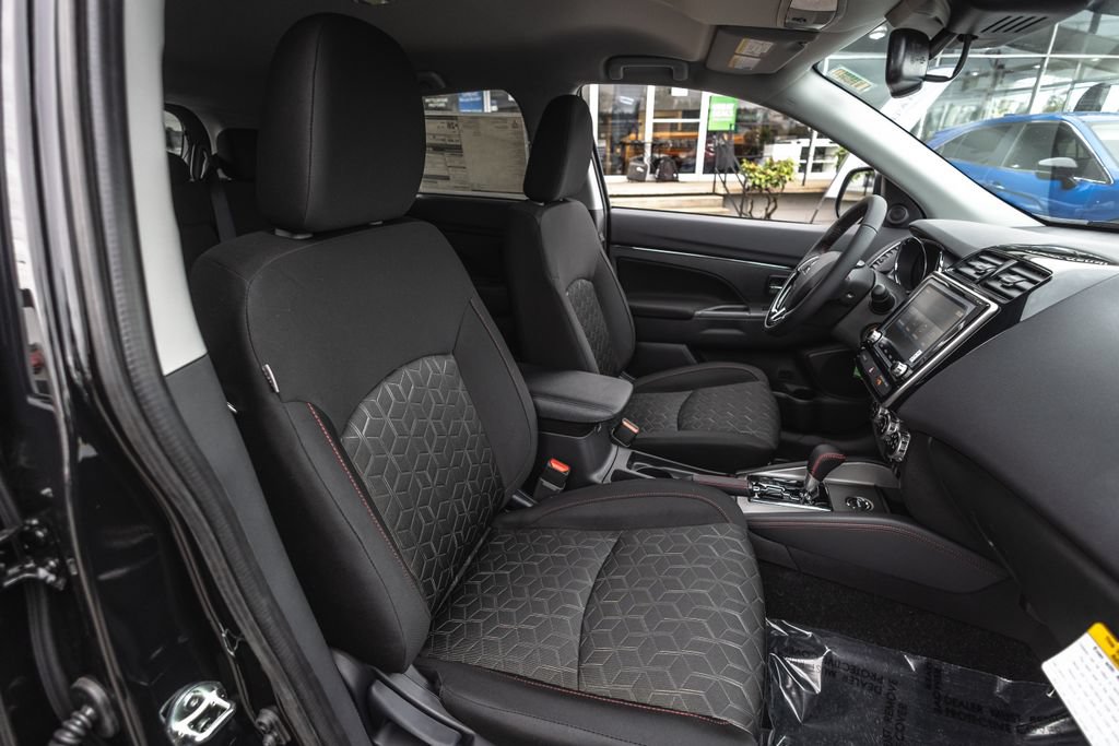New 2026 Mitsubishi Outlander Sport LE AWD/4WD image 33