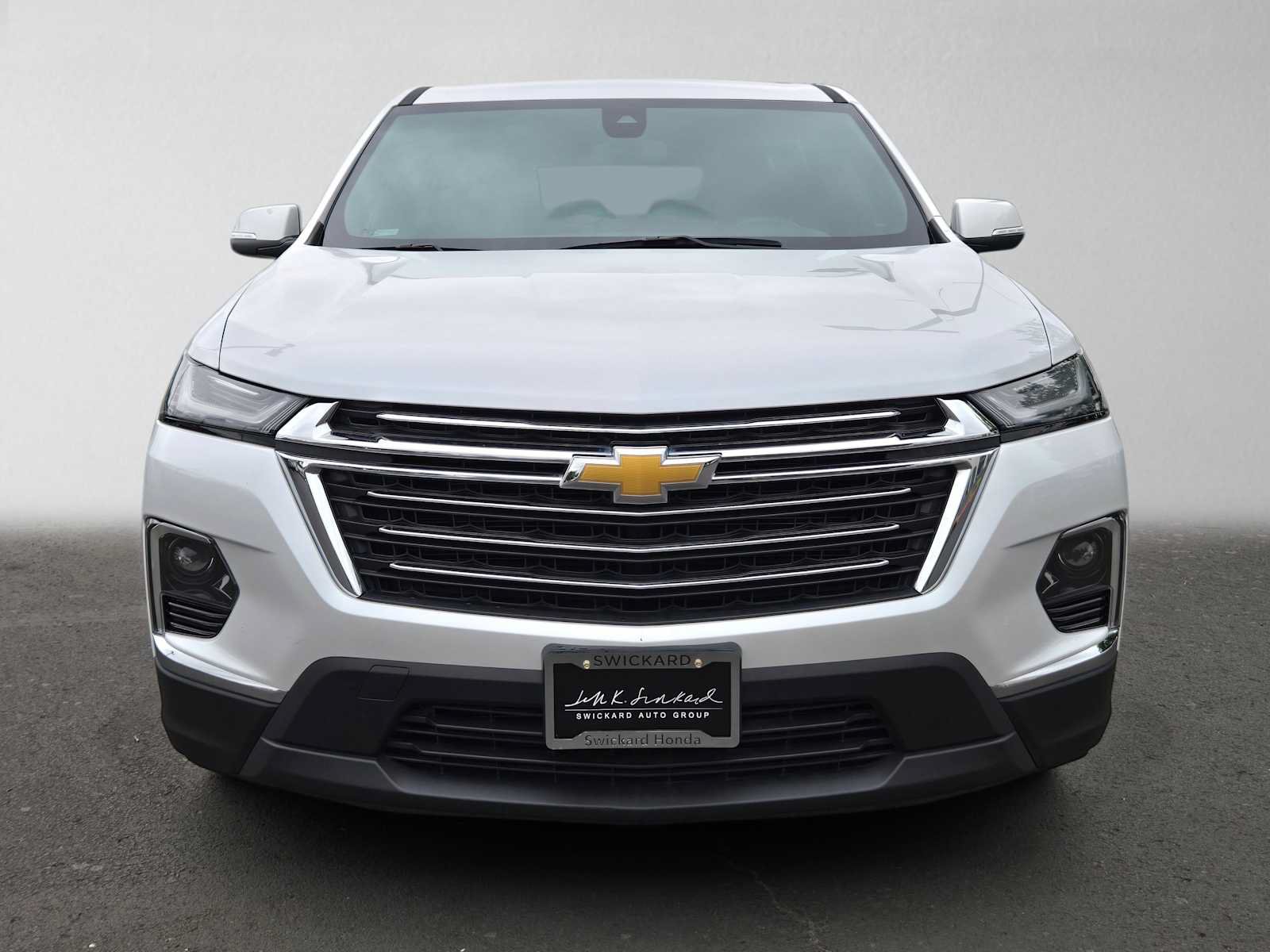 Used 2023 Chevrolet Traverse LT w/ LPO, Floor Liner Package AWD/4WD image 8