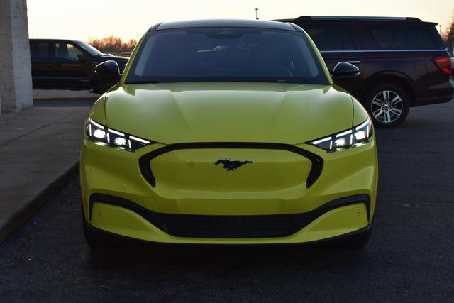 Used 2025 Ford Mustang Mach-E Premium image 8