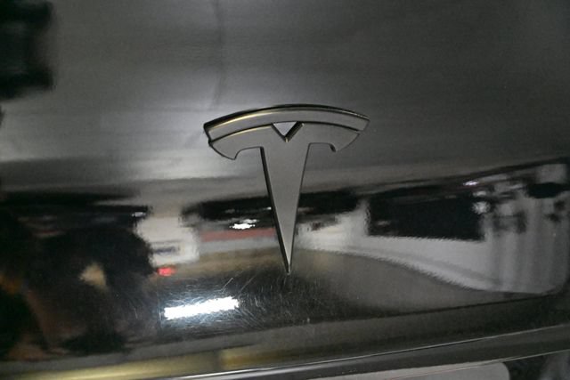 Used 2022 Tesla Model Y Long Range AWD/4WD image 10