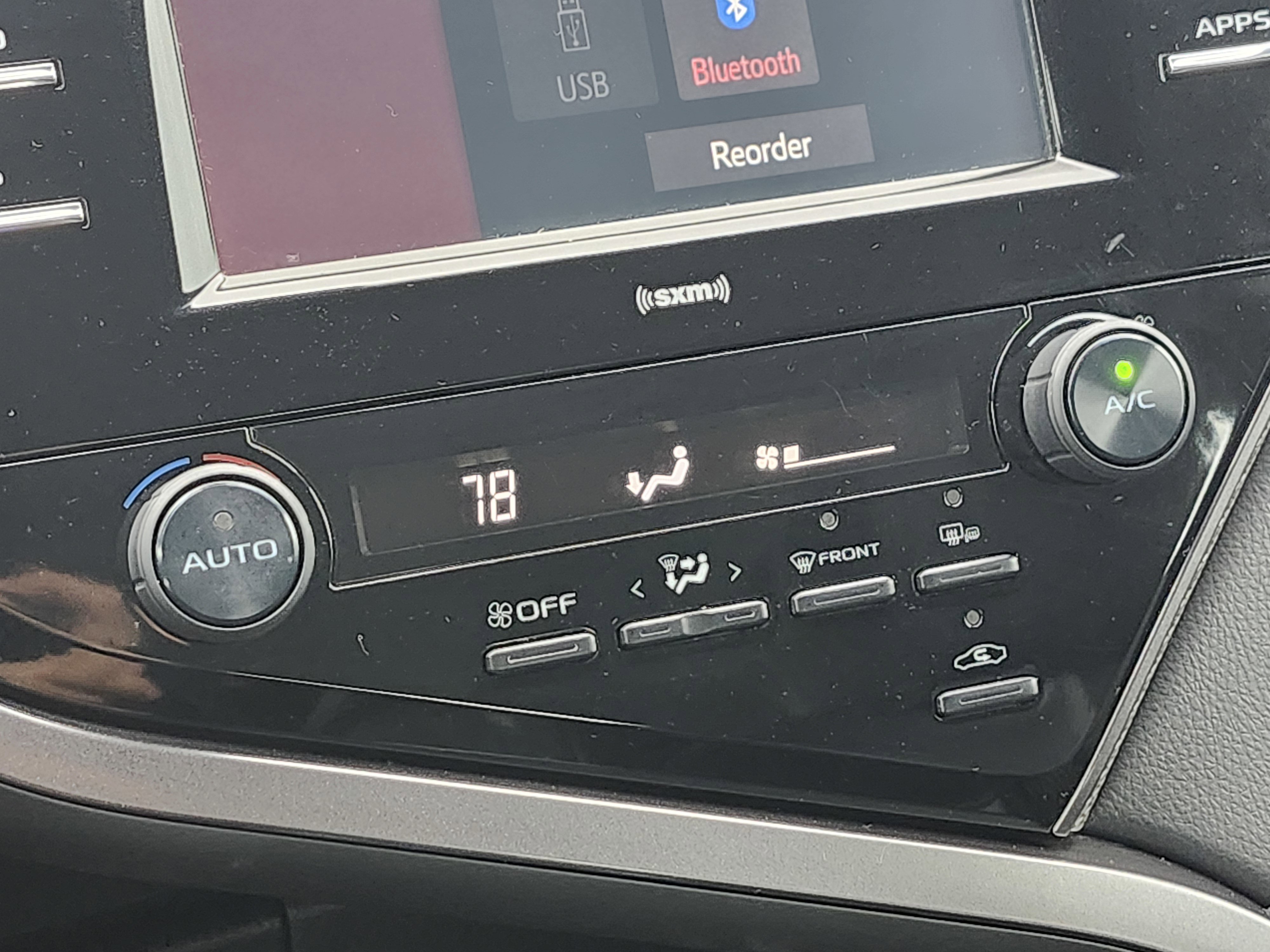 Used 2020 Toyota Camry SE image 27