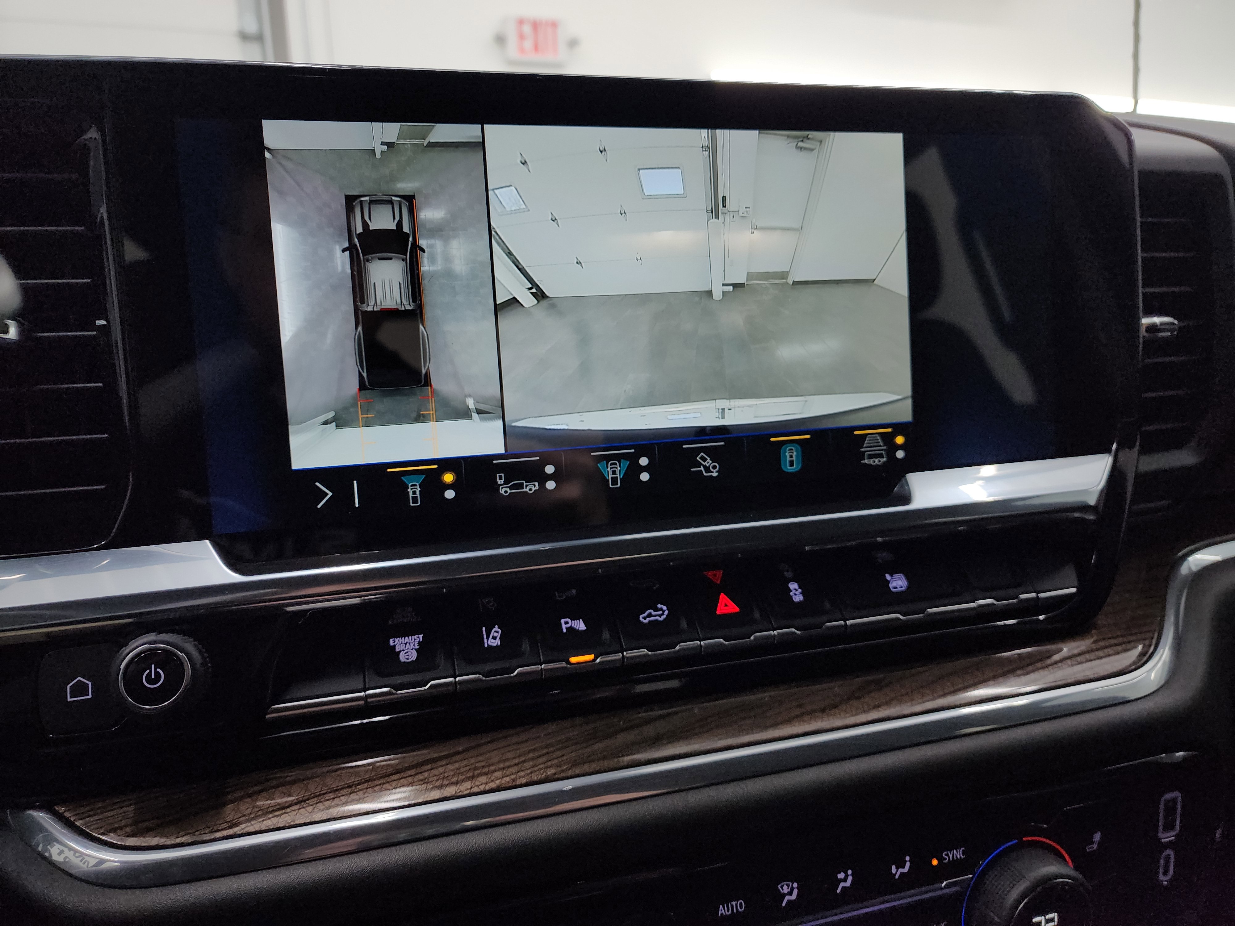 Used 2025 Chevrolet Silverado 3500 LT w/ All Star Edition image 16