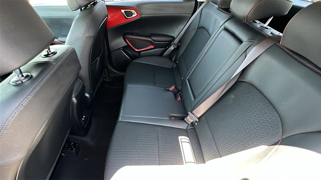 Certified 2025 Kia Soul GT-Line image 9