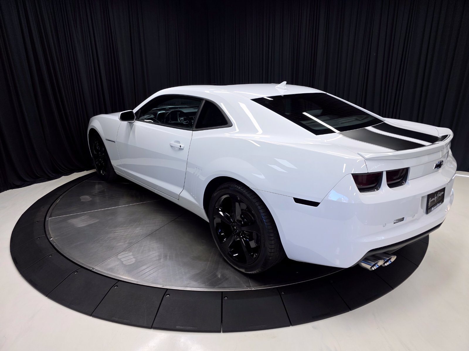 Used 2013 Chevrolet Camaro SS w/ RS Package RWD image 10