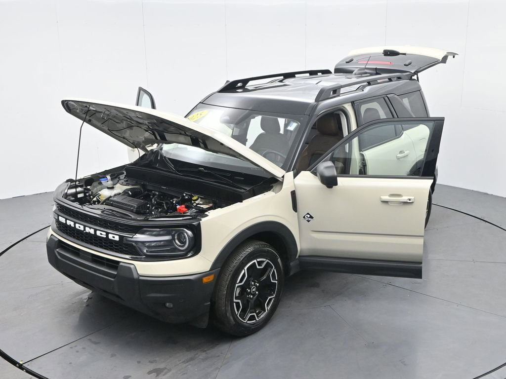 Used 2025 Ford Bronco Sport Outer Banks w/ Outer Banks Tech Package+ AWD/4WD image 40