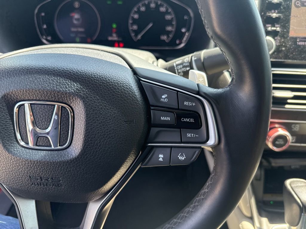 Used 2018 Honda Accord Touring image 15