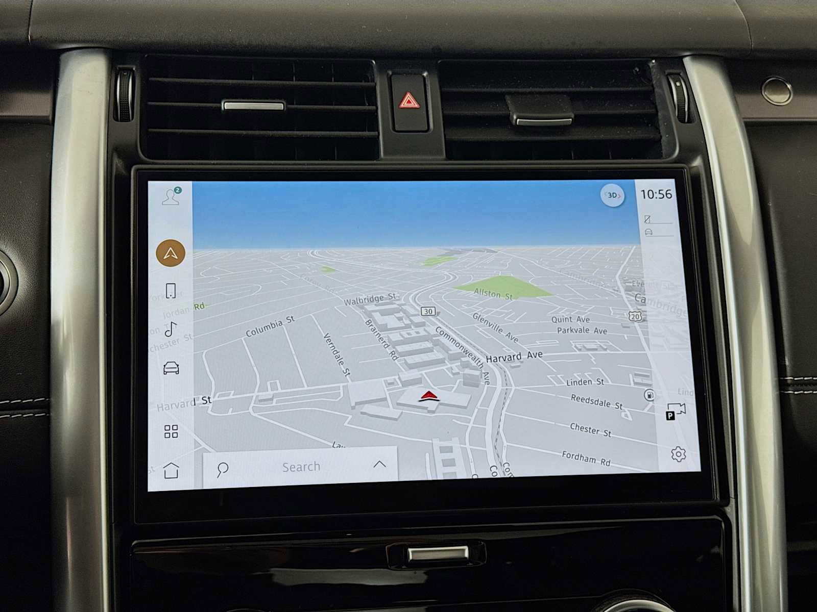 Used 2024 Land Rover Discovery Metropolitan Edition image 15