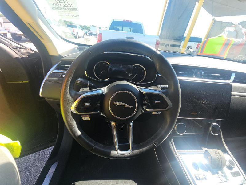 Used 2023 Jaguar F-PACE S image 9