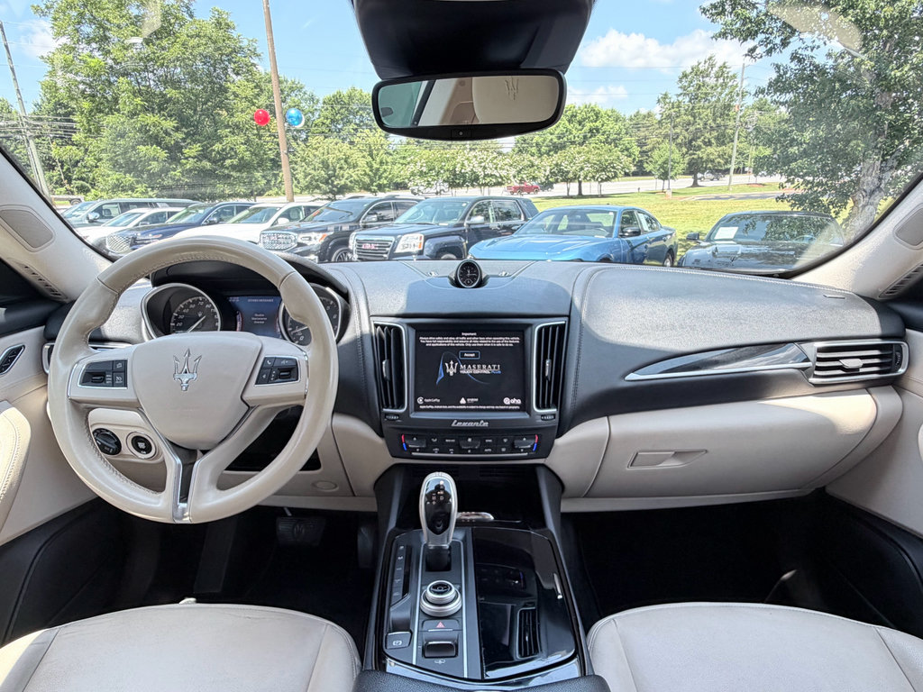Used 2018 Maserati Levante AWD/4WD image 12