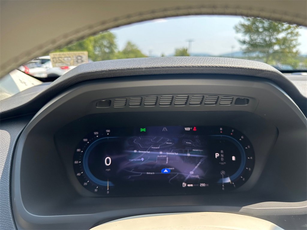 New 2025 Volvo XC90 B6 Plus w/ Protection Package Premier image 18