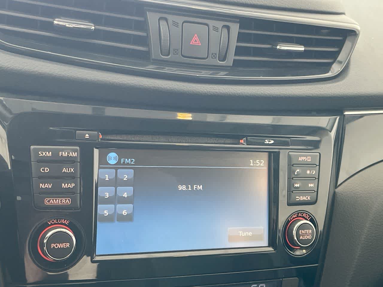 Used 2018 Nissan Rogue Sport SL AWD/4WD image 16