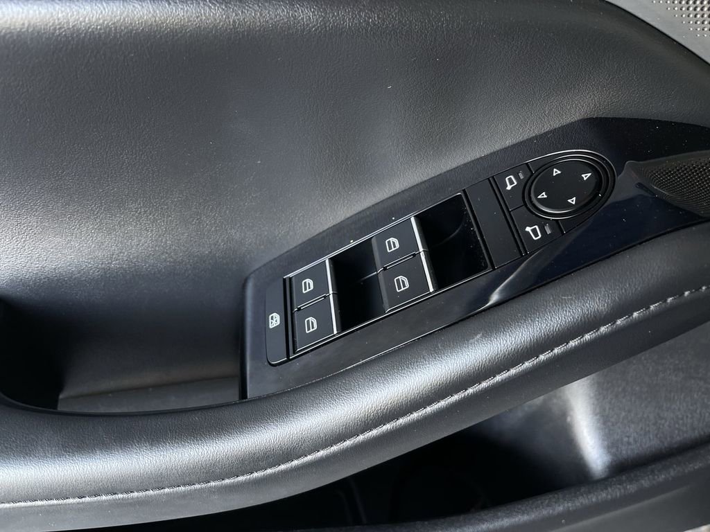 Used 2023 MAZDA MAZDA3 s image 21
