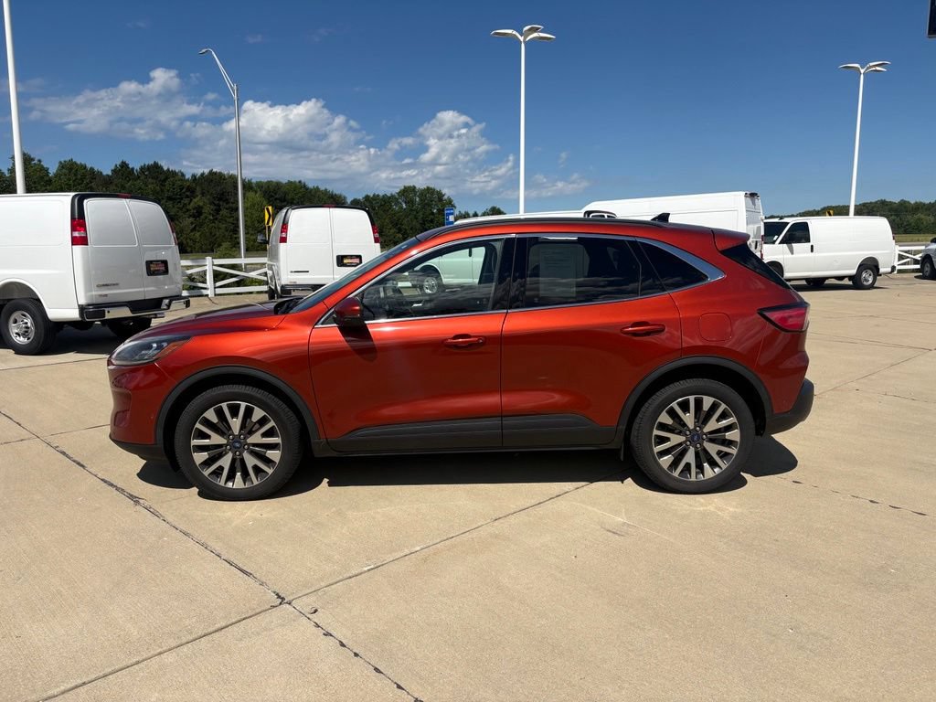 Used 2020 Ford Escape Titanium AWD/4WD image 3