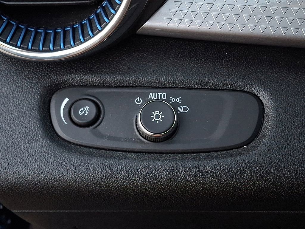 Used 2024 Chevrolet Trax LT image 24