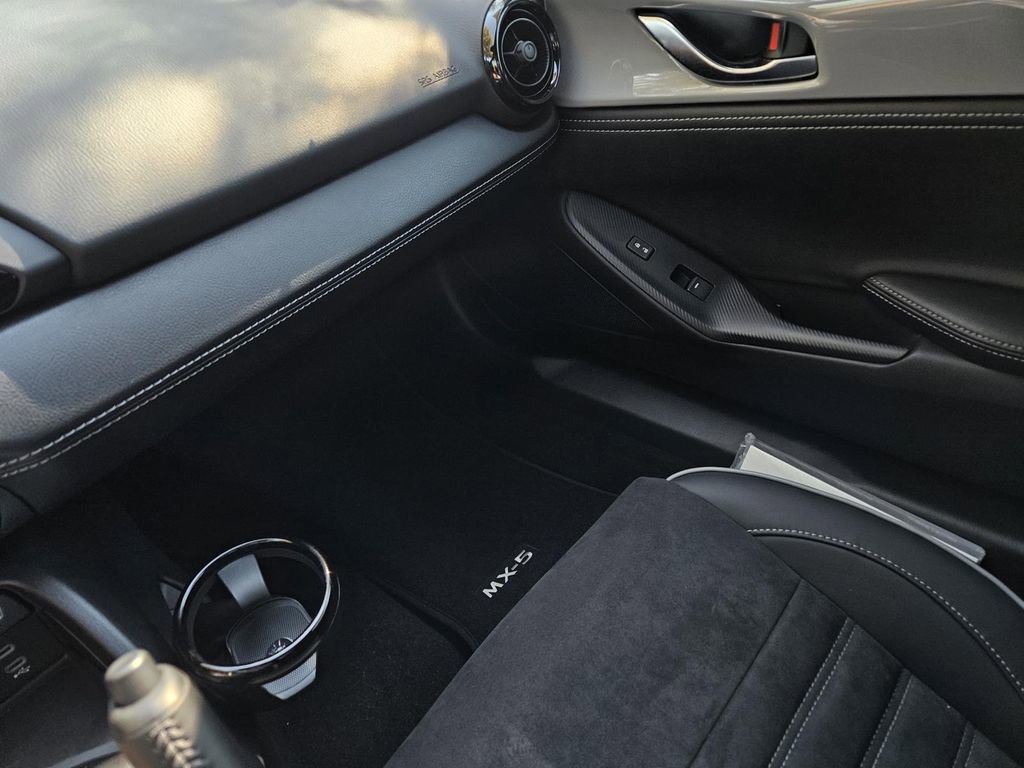 New 2025 MAZDA MX-5 Miata RF Club image 27