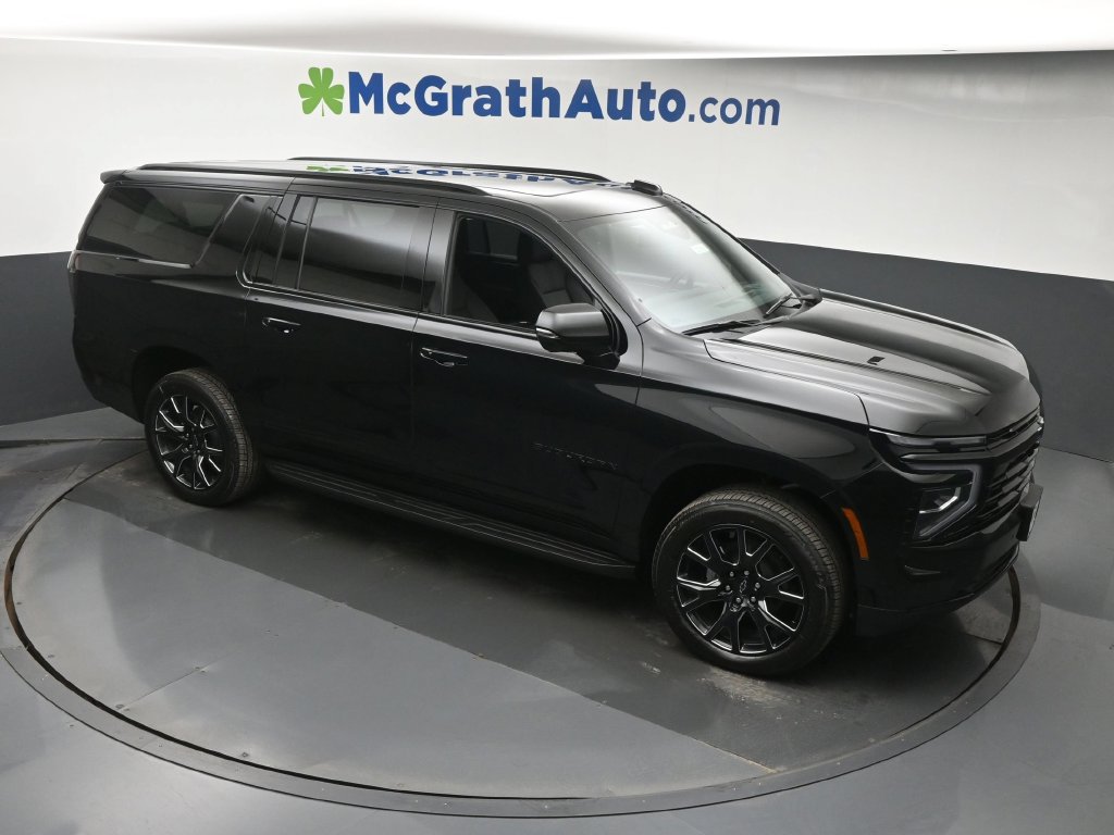 New 2027 Chevrolet Suburban RST w/ Comfort Package AWD/4WD image 3