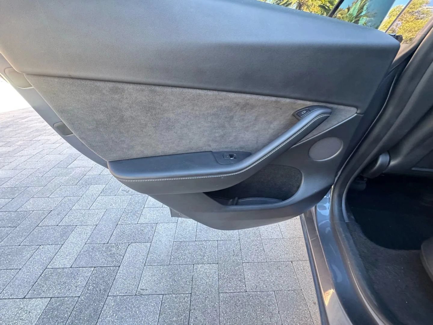 Used 2022 Tesla Model Y Performance AWD/4WD image 17