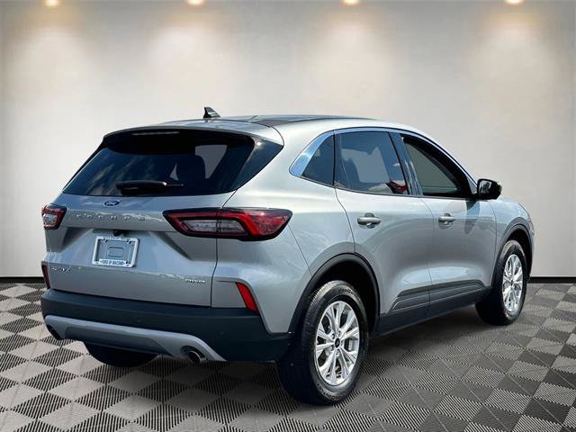 Used 2024 Ford Escape Active w/ Tech Pack #2 AWD/4WD image 4