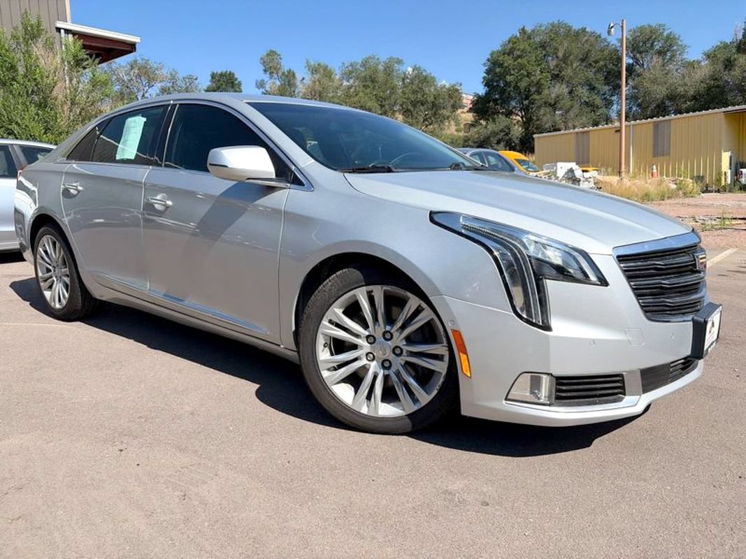 Used 2019 Cadillac XTS Luxury FWD image 1