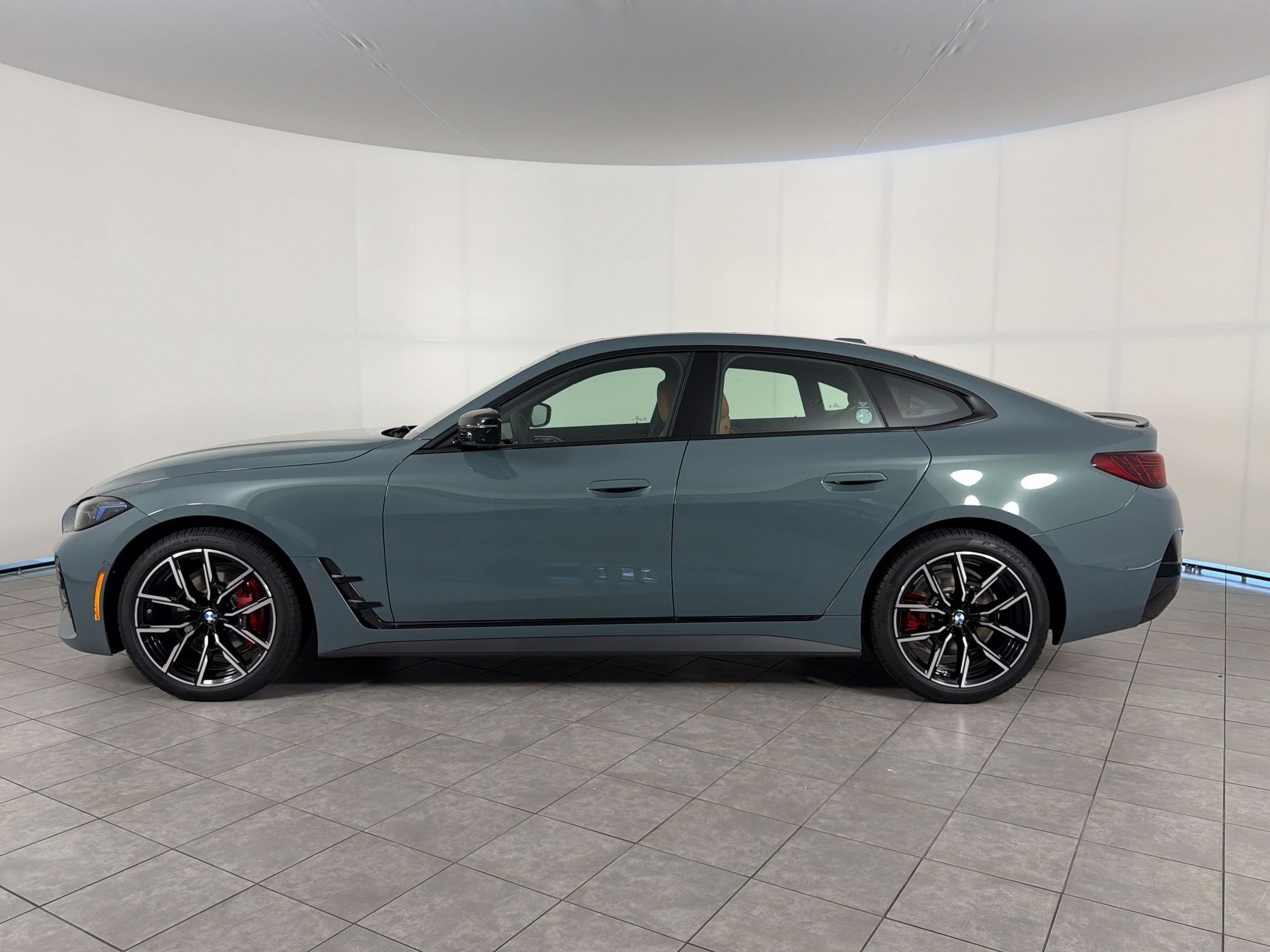 New 2026 BMW 430i xDrive w/ M Sport Package AWD/4WD image 2