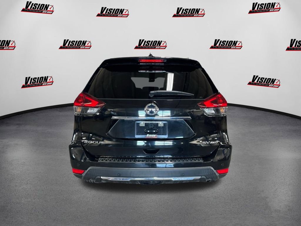 Used 2019 Nissan Rogue SV image 6