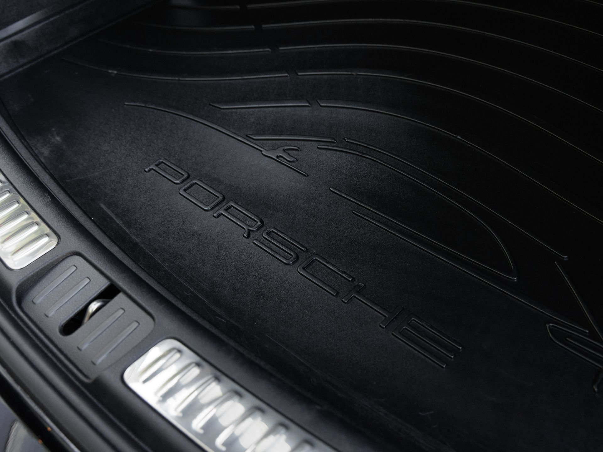 Certified 2026 Porsche Macan AWD/4WD image 27