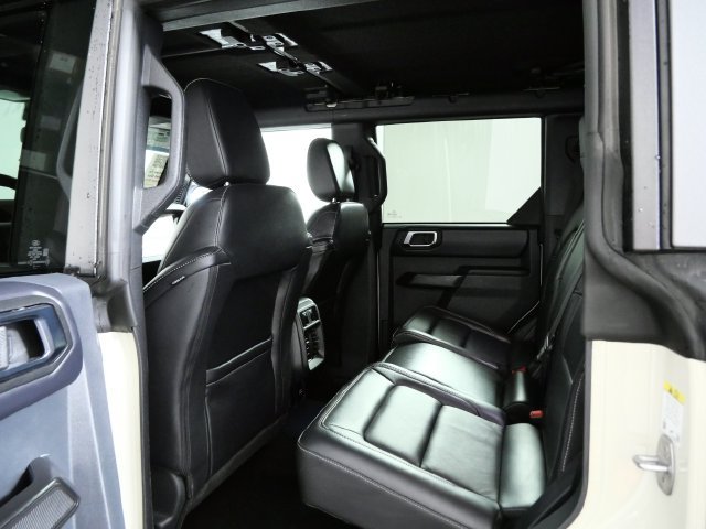 Certified 2025 Ford Bronco Outer Banks AWD/4WD image 13