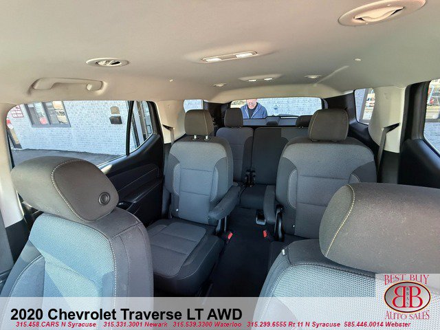 Used 2020 Chevrolet Traverse LT w/ Driver Confidence II Package AWD/4WD image 15