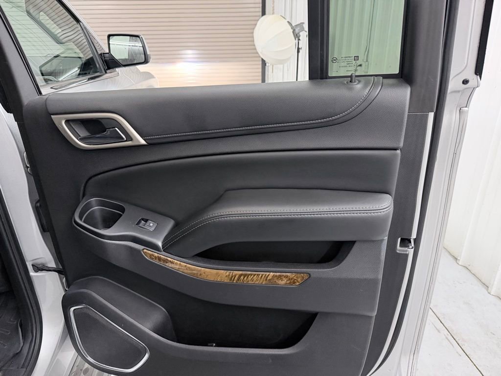 Used 2015 GMC Yukon XL Denali w/ Open Road Package AWD/4WD image 39