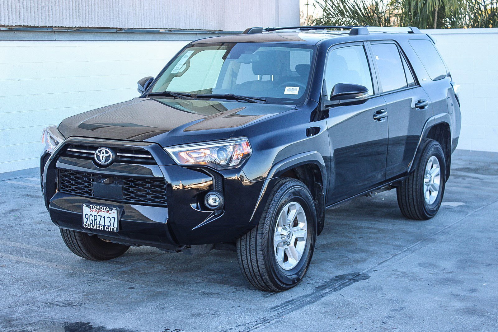 Certified 2022 Toyota 4Runner SR5 Premium image 3