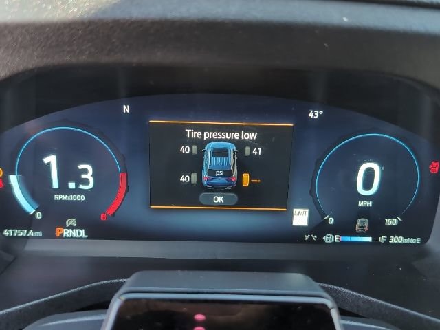 Used 2025 Ford Explorer ST-Line w/ ST-Line Street Pack image 20