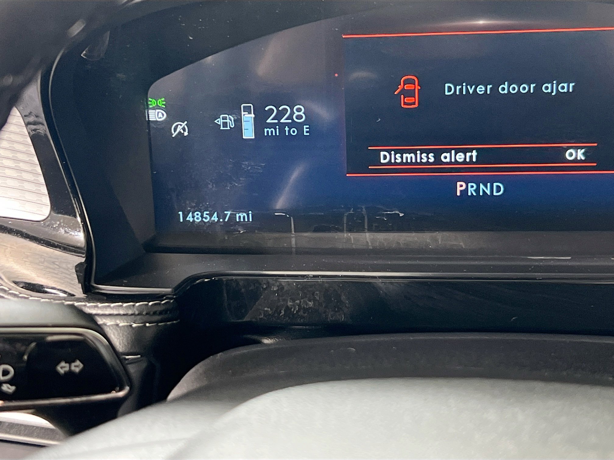 Used 2025 Lincoln Corsair AWD w/ Rear Removable Package Tray image 12