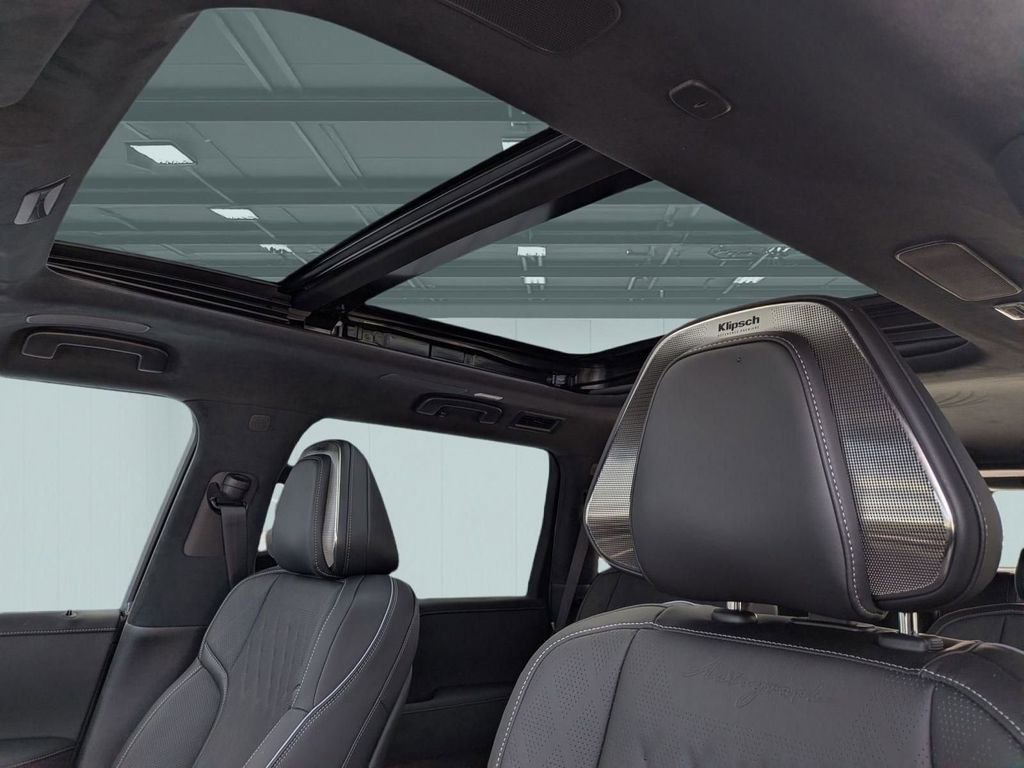 New 2026 INFINITI QX80 Autograph w/ Premium Cargo Package image 23