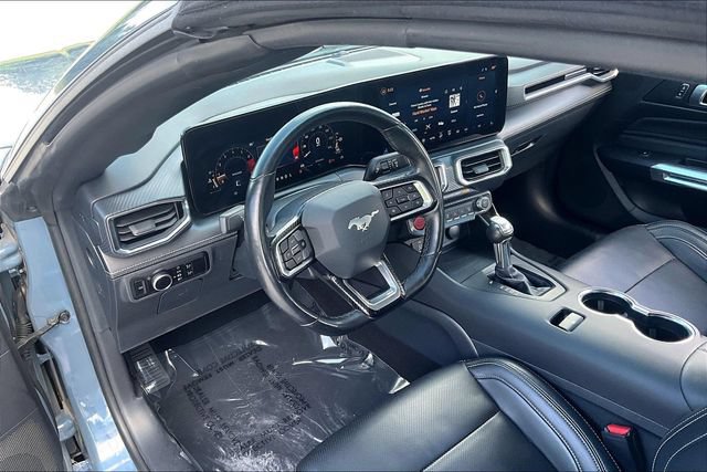 Used 2025 Ford Mustang Premium RWD image 13