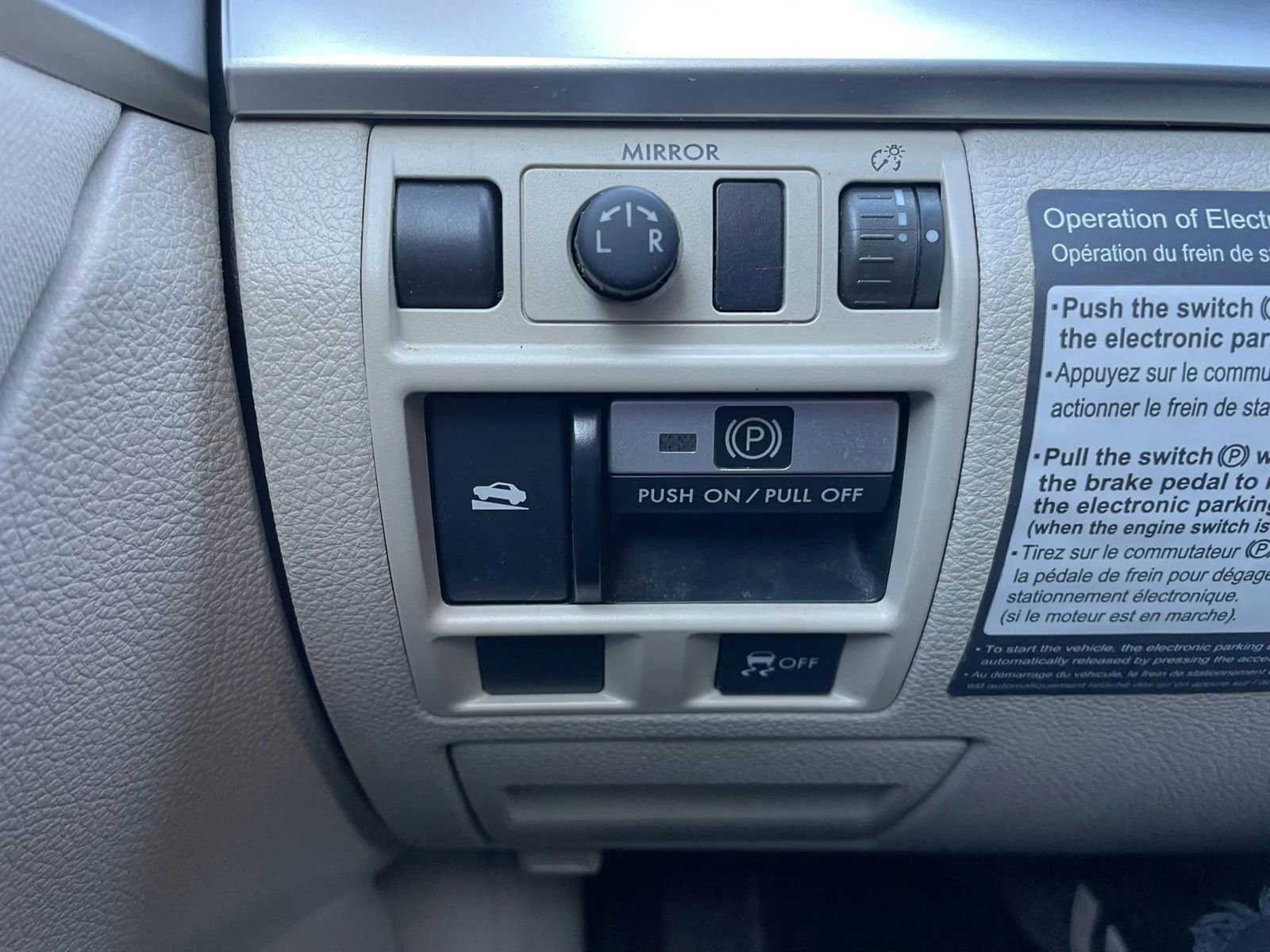Used 2011 Subaru Outback 2.5i Premium w/ All-Weather Pkg image 16