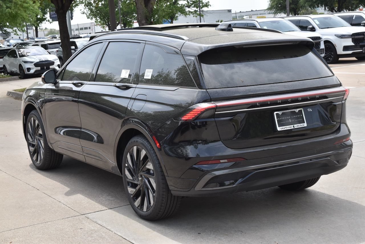 New 2026 Lincoln Nautilus Reserve w/ Jet Appearance Package AWD/4WD image 16