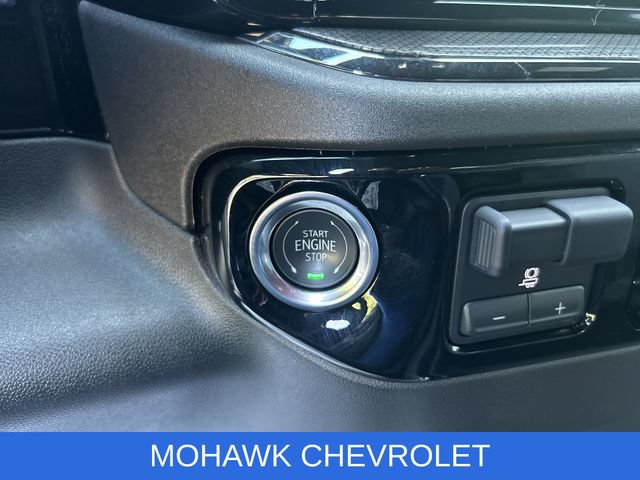 Used 2025 Chevrolet Silverado 2500 ZR2 w/ ZR2 Bison Edition AWD/4WD image 17