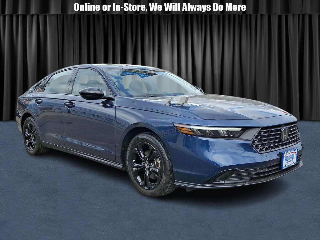 Used 2025 Honda Accord SE image 1