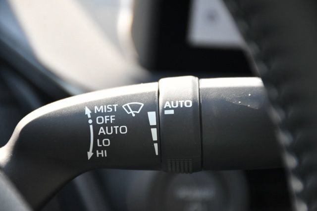 New 2026 Toyota Prius Plug-In Hybrid FWD image 31