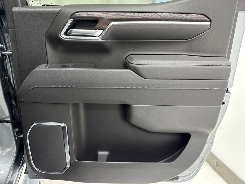 New 2026 GMC Sierra 1500 SLT w/ SLT Premium Package image 11