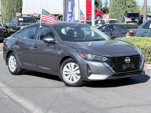 Used 2025 Nissan Sentra S FWD image 2