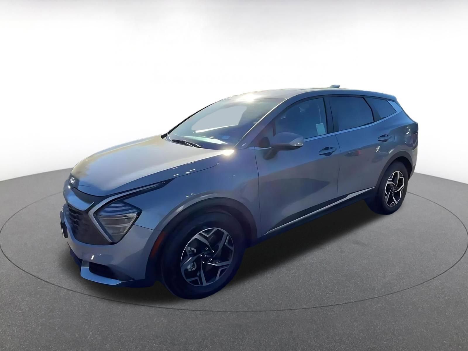 Used 2025 Kia Sportage LX image 8