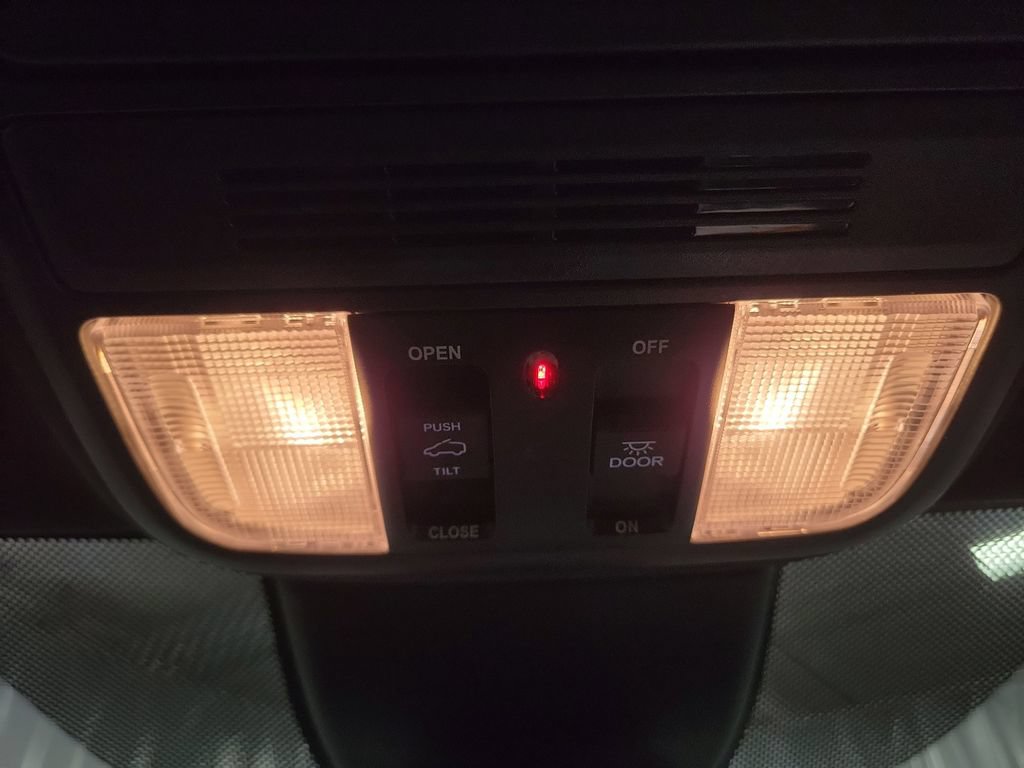 Used 2025 Honda Odyssey Sport-L image 24